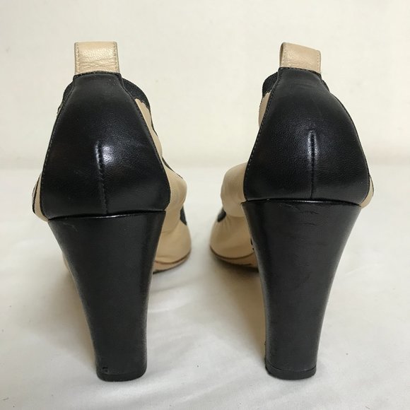 Chanel Spirit Sz 36 Soft Leather 2 Tone Cap Toe Interlocking CC Logo 3..25”Heel - Picture 4 of 16